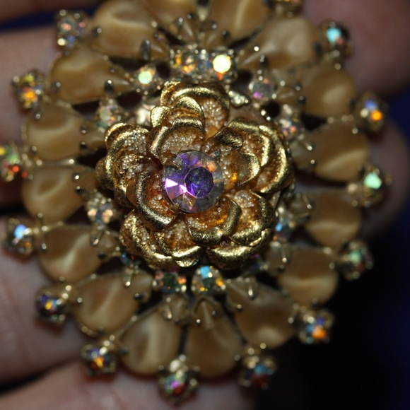 MIDCENTURY HOBE AB RHINESTONES ROSE BRACELET - Picture 5 of 6